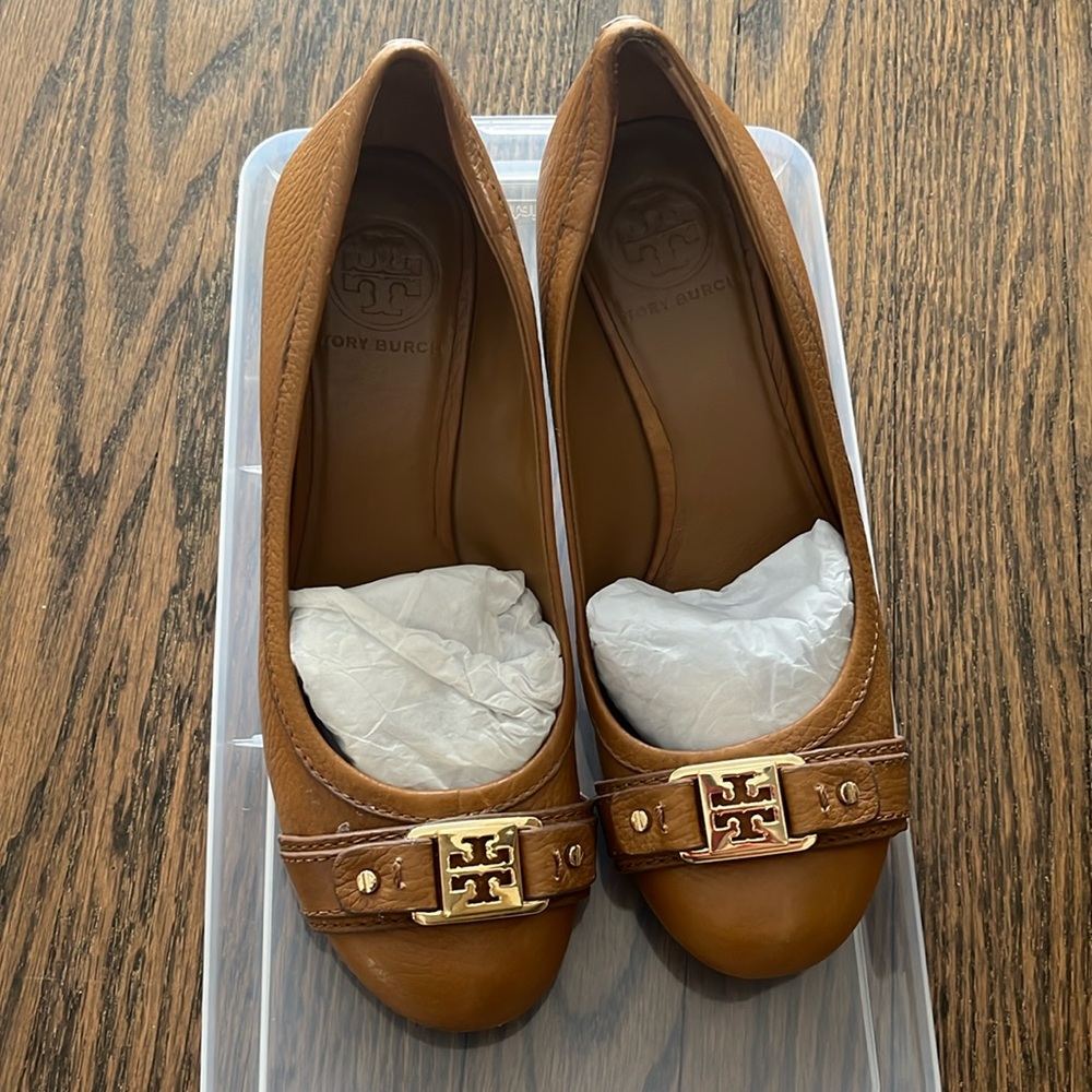 Tan wedge tory burch size 6.5